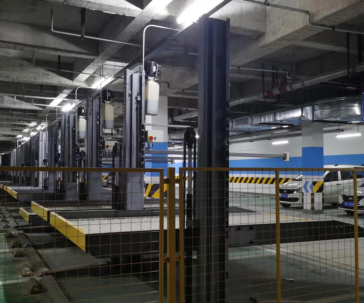 單列式機(jī)械立體車庫出租.jpg